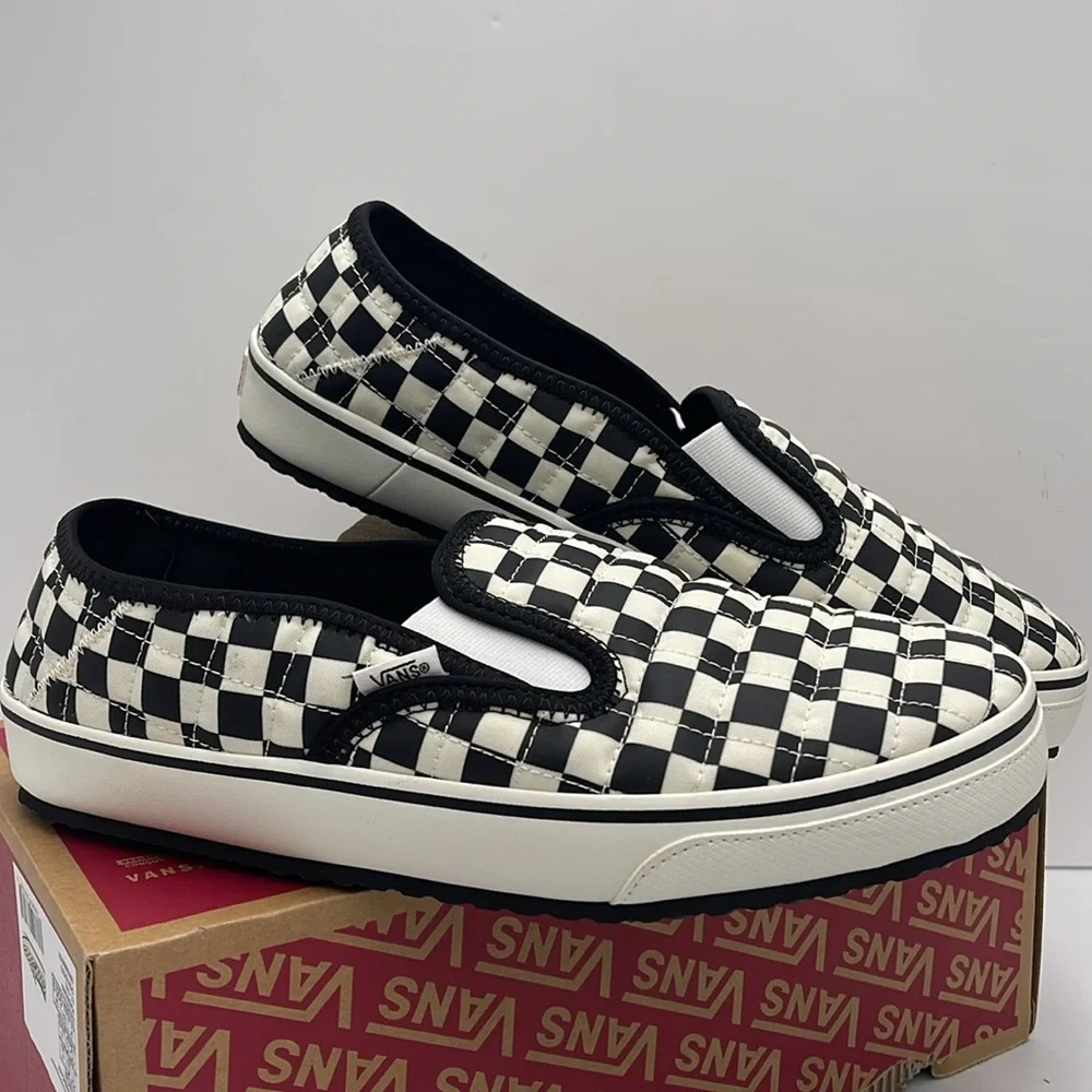 Vans WMNS Slip-Er 2 (Checkerboard)BIk/Clsc White 
VN0A4UWOIB8 Sneakers - Picture 8 of 16
